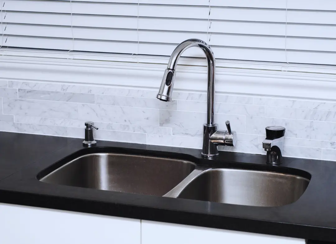 Changement Mitigeur d'évier Pins-Justaret